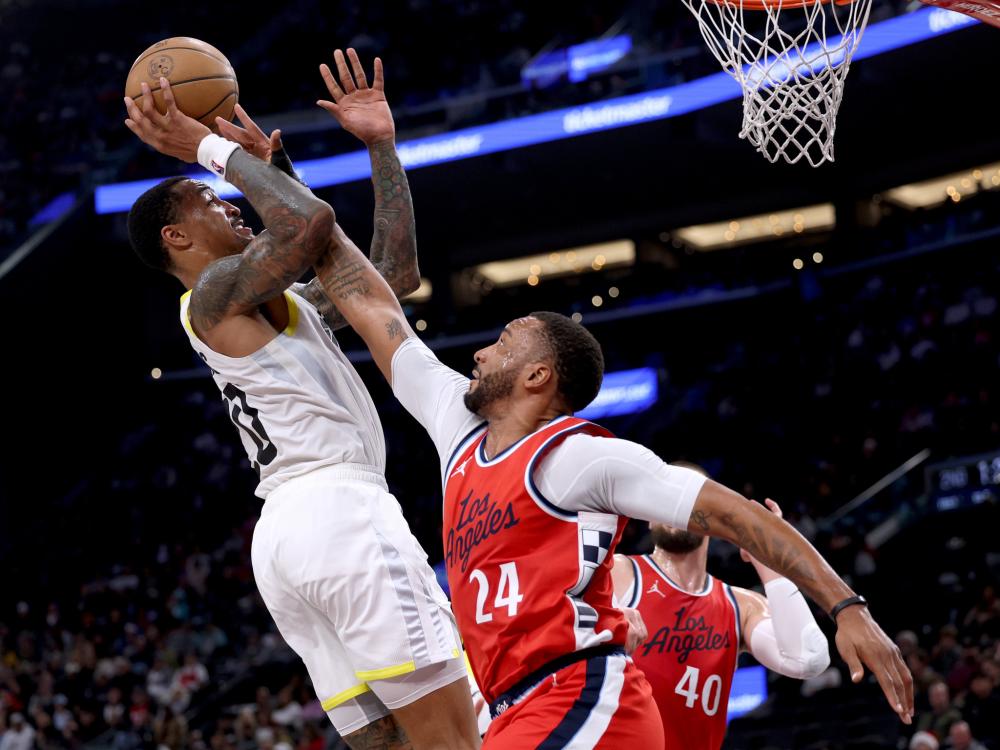 字母哥扬尼 字母哥扬尼