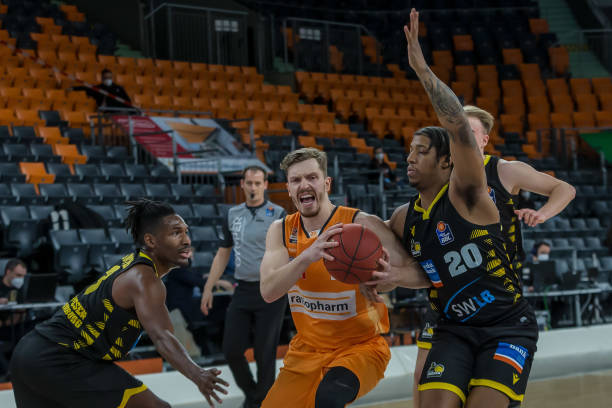 了比赛的焦 了比赛的焦