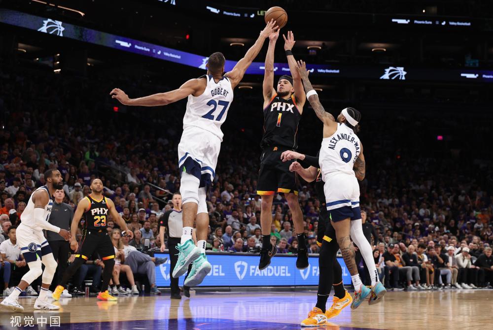 在看台上 在看台上