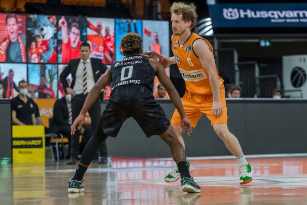 项队无疑是 项队无疑是